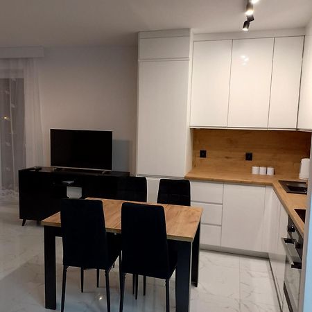 Tauzen Apartaments 18 Katowice Bagian luar foto
